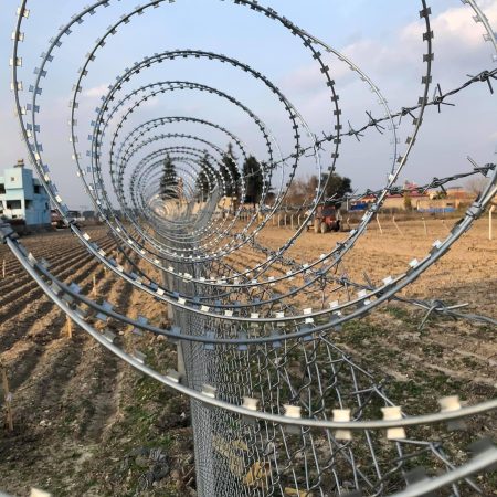 2.40 BETON ÜZERİ HELEZONİK JİLETLİ TEL